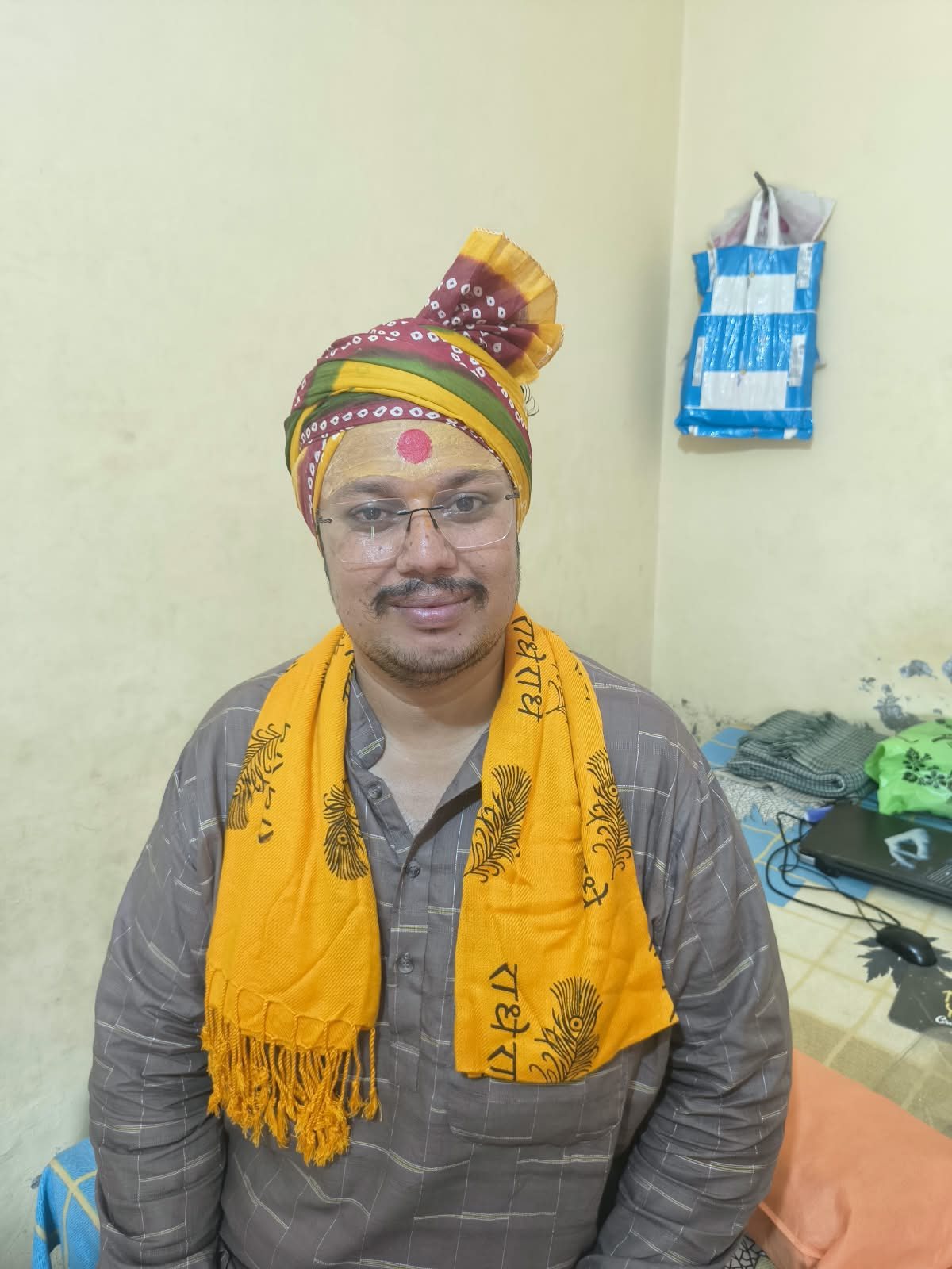 Acharya Nitish Pujari, Pujari of Shri Thakur Ji Mandir